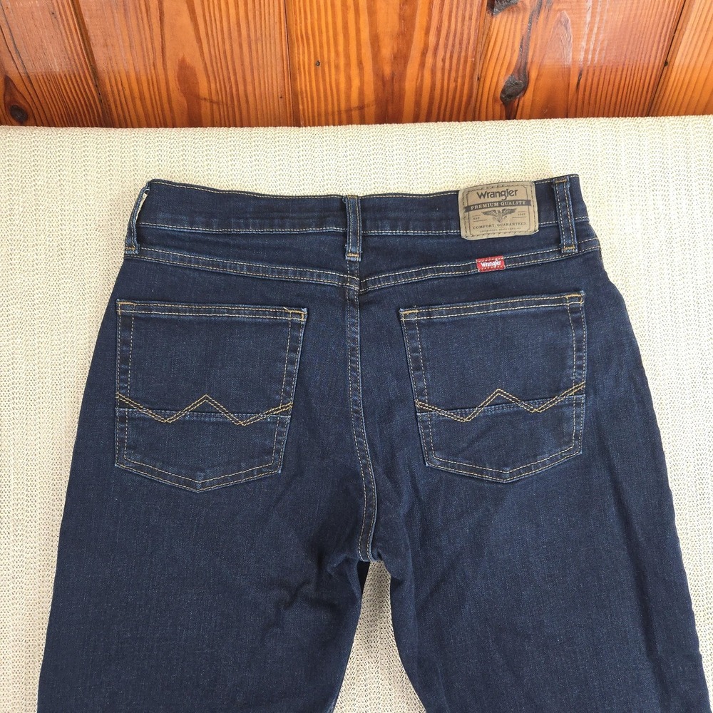 Wrangler Jeans Mens 31x30 Dark Wash Athletic Fit Stretch Denim Straight Leg - Picture 9 of 11